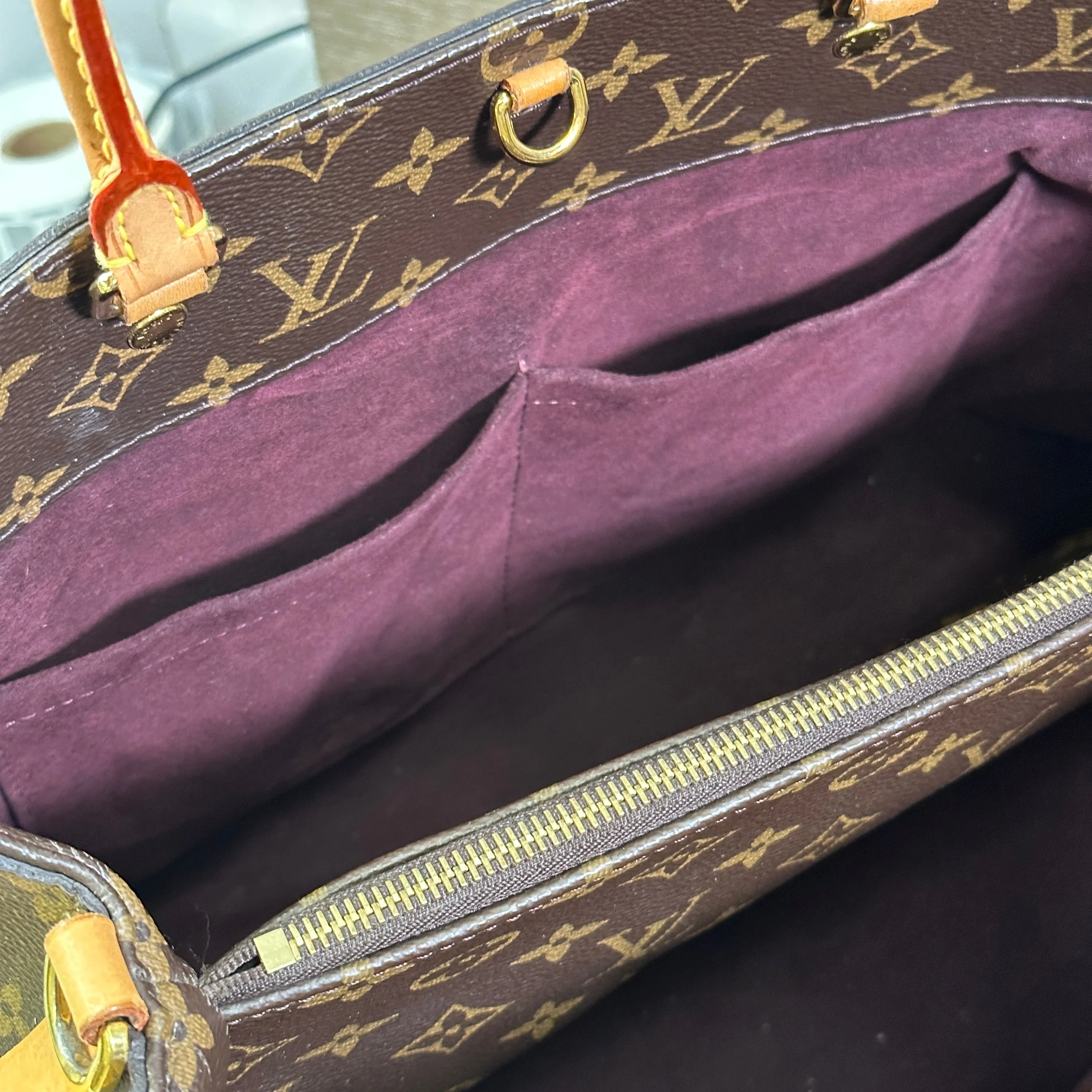 Louis Vuitton Montaigne MM