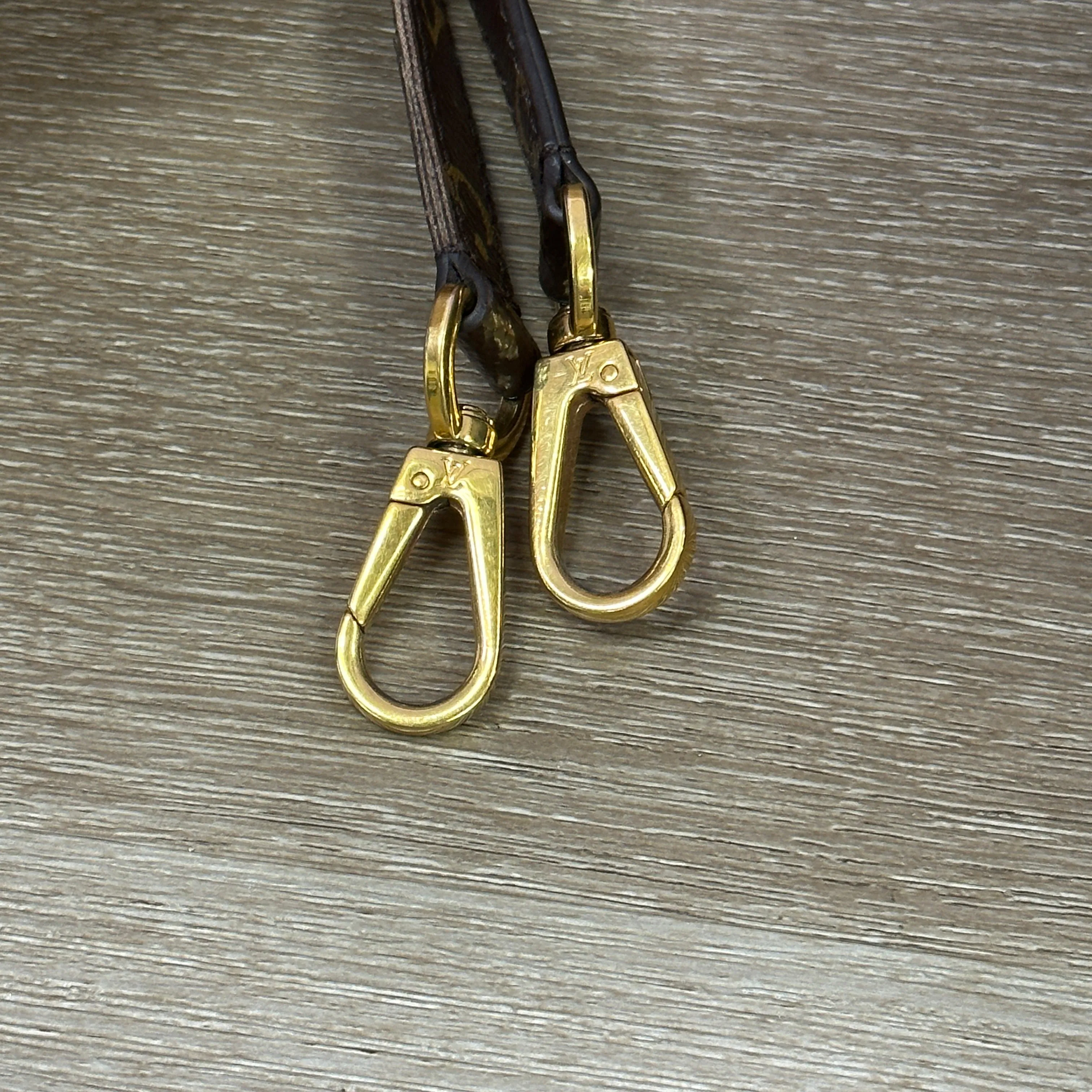 Louis Vuitton Montaigne MM