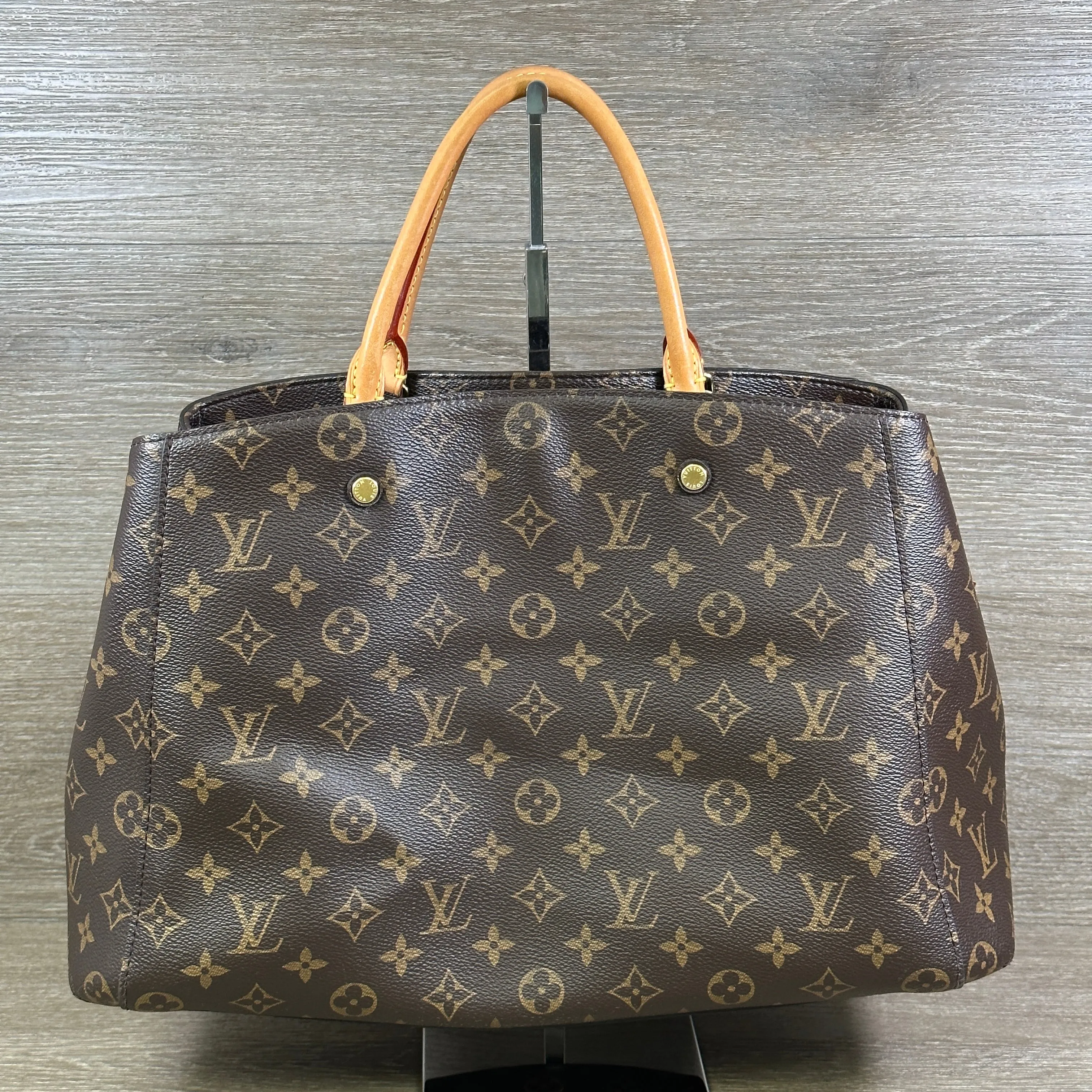 Louis Vuitton Montaigne MM